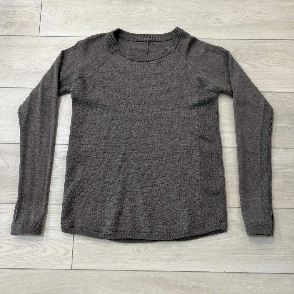 Lululemon Women's Pullover Knit Sweater Long Sleeve Round Neck Thumb Hole Size 6